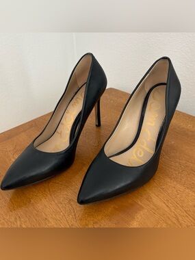 Sam Edelman Black Leather Pointed-Toe 4 inch Heels. Size 8 womens